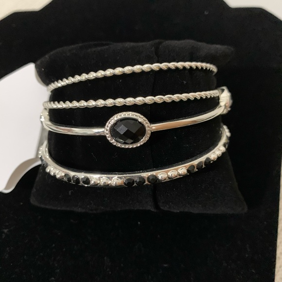Kohl's Jewelry Nwt Kohls Color Silvertoneblack Bangle Set Poshmark